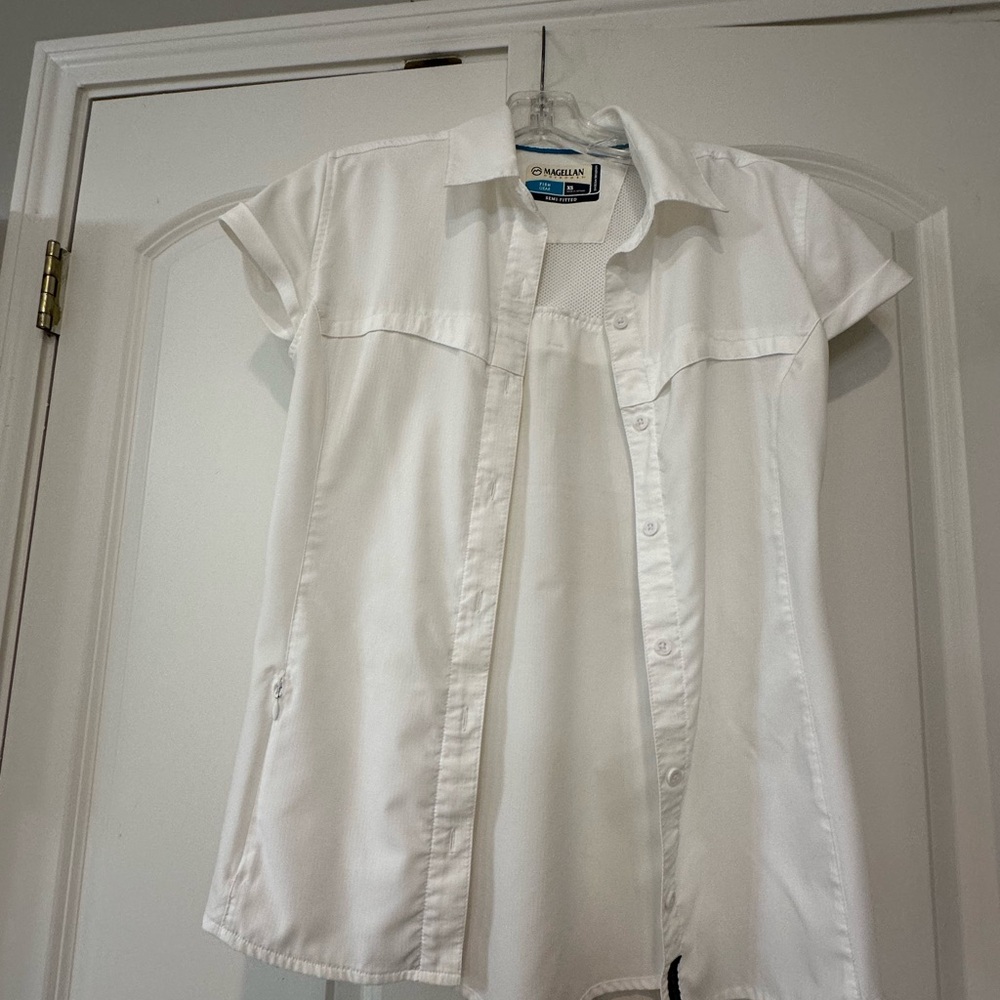 Magellan Outdoors White Short Sleeve Top